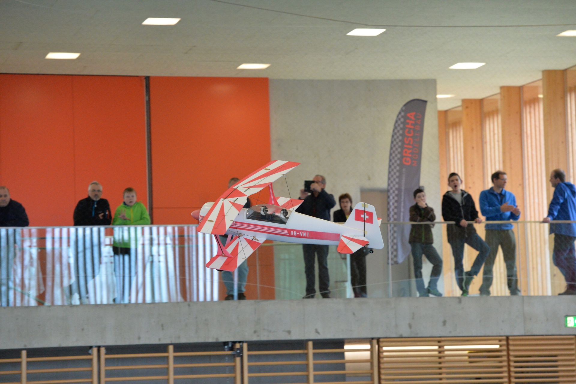 Doppeldecker mit 1,8 m Spannweite