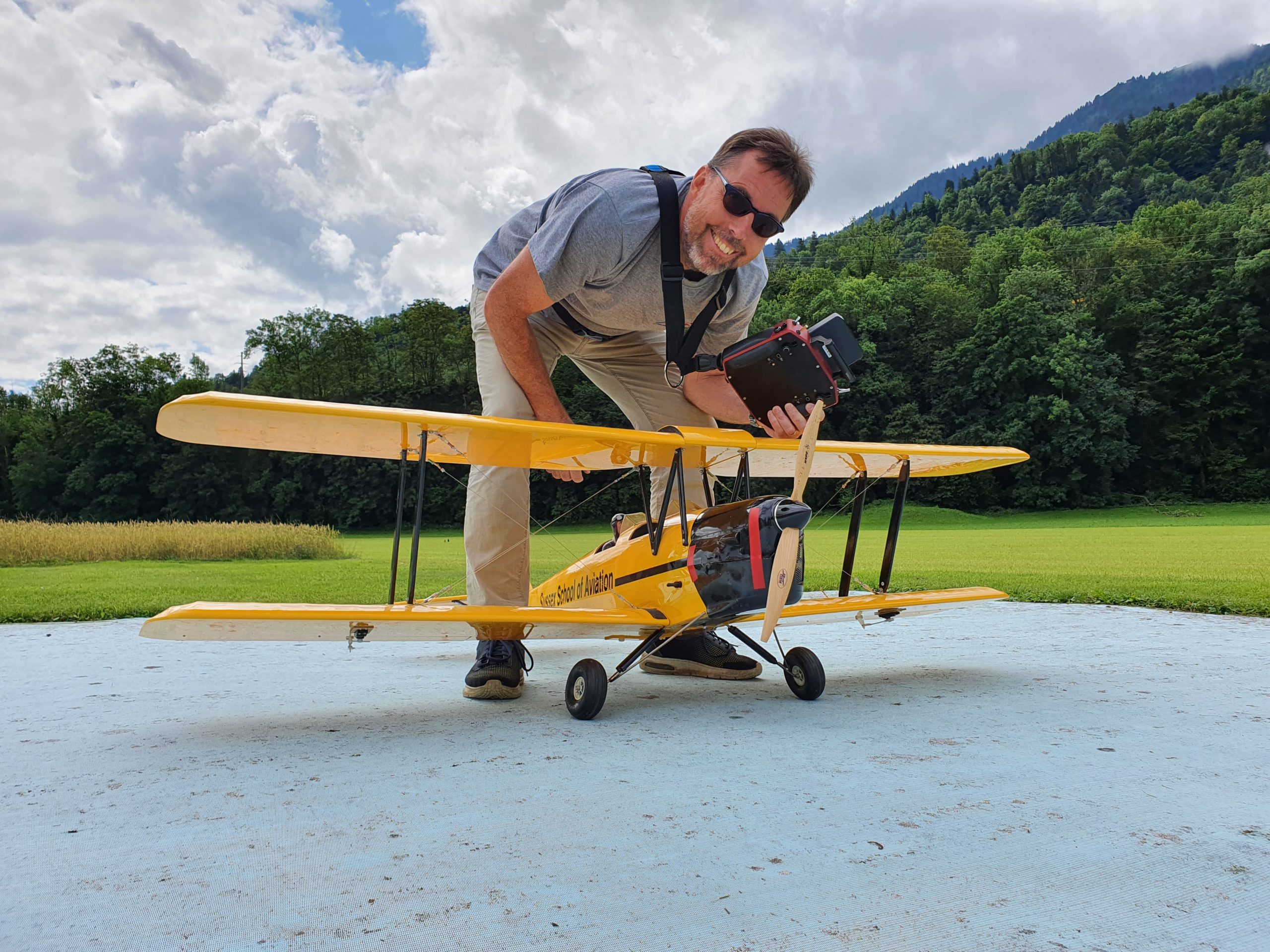 Doppeldecker mit Pilot